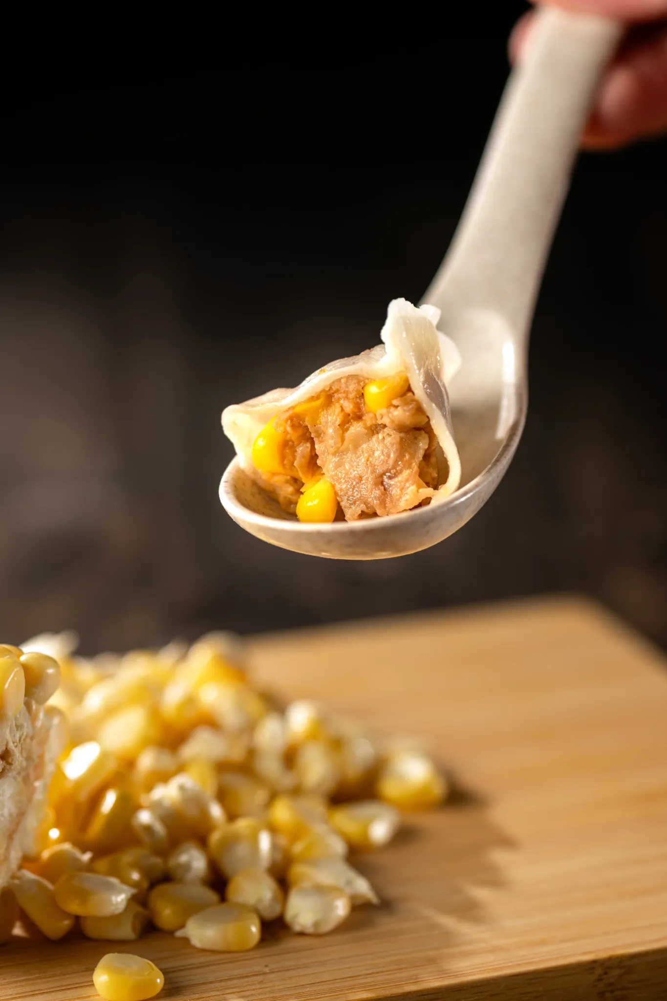 甜玉米爆肉汁饺 Ni Ai Dumpling corn dumpling, 玉米水饺, 甜玉米爆肉汁饺